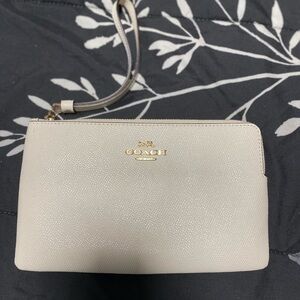 Coach Corner Zip Wristlet